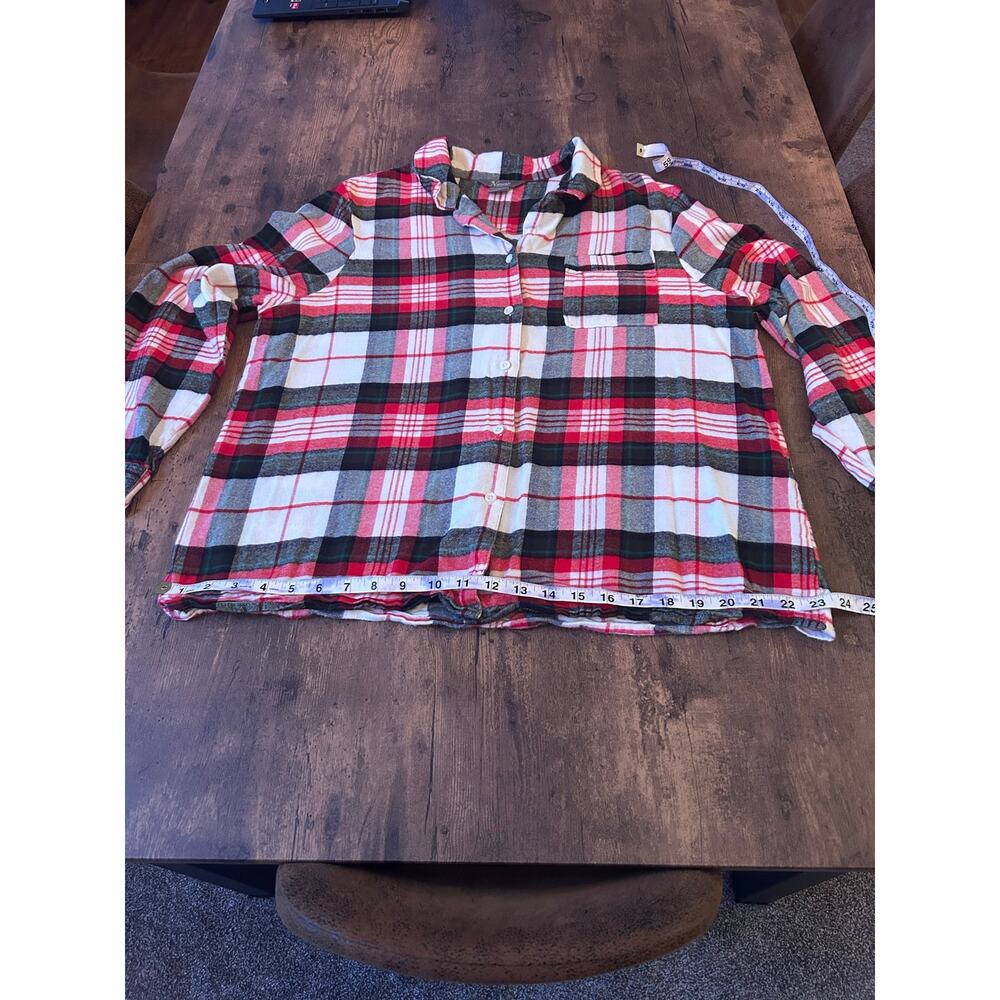 Women’s Super Soft Lightweight Loose Fitting Holiday Red & Green Winter Flannel - Picture 5 of 10